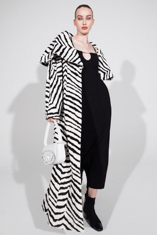 Jacquemus Cappotto Trend Animalier Bianco e Nero